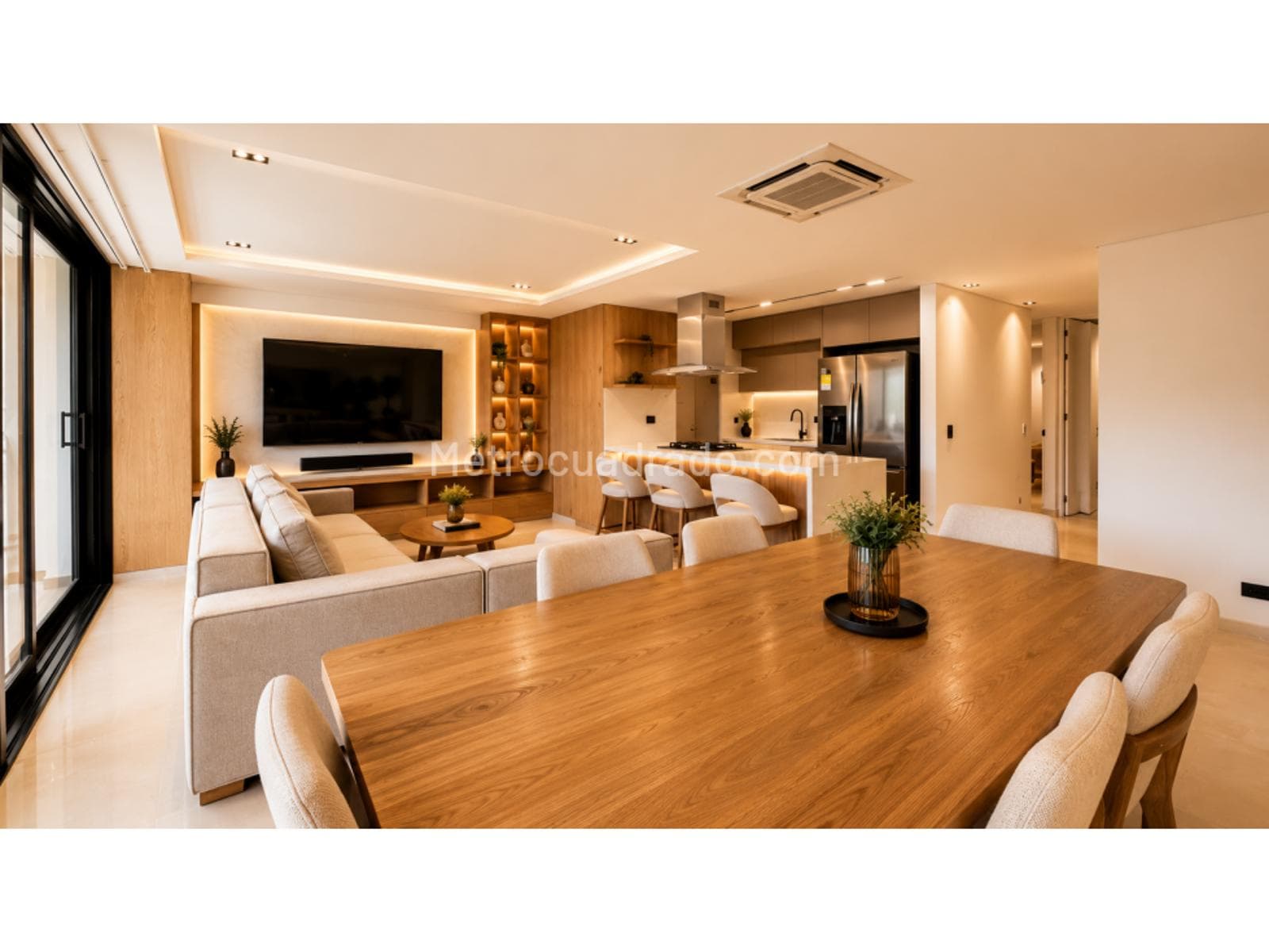 Comparable property photo: Laureles · 114 m² · 3 BR · 4 baths