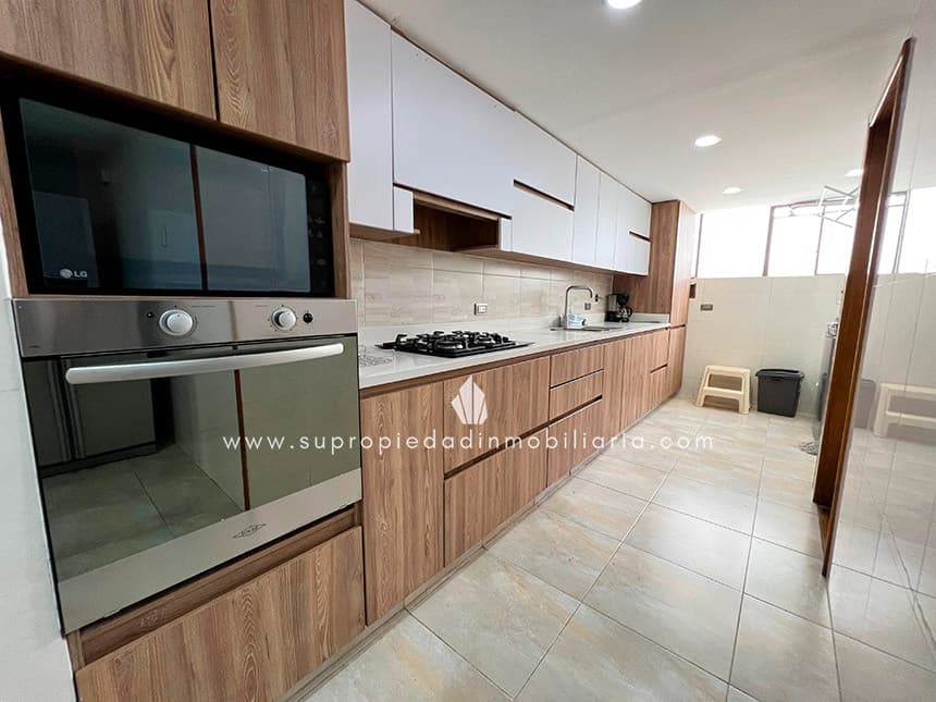 Foto de comparable: San Lucas · 212 m² · 4 hab. · 5 baños