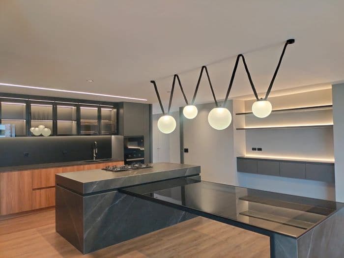 Comparable property photo: El Tesoro · 195 m² · 3 BR · 4 baths